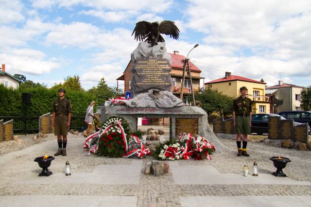 Памятник «Отверженным солдатом»